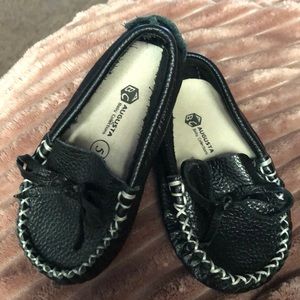 Sz 5 infant moccasins- “Augusta” brand LIKE NEW